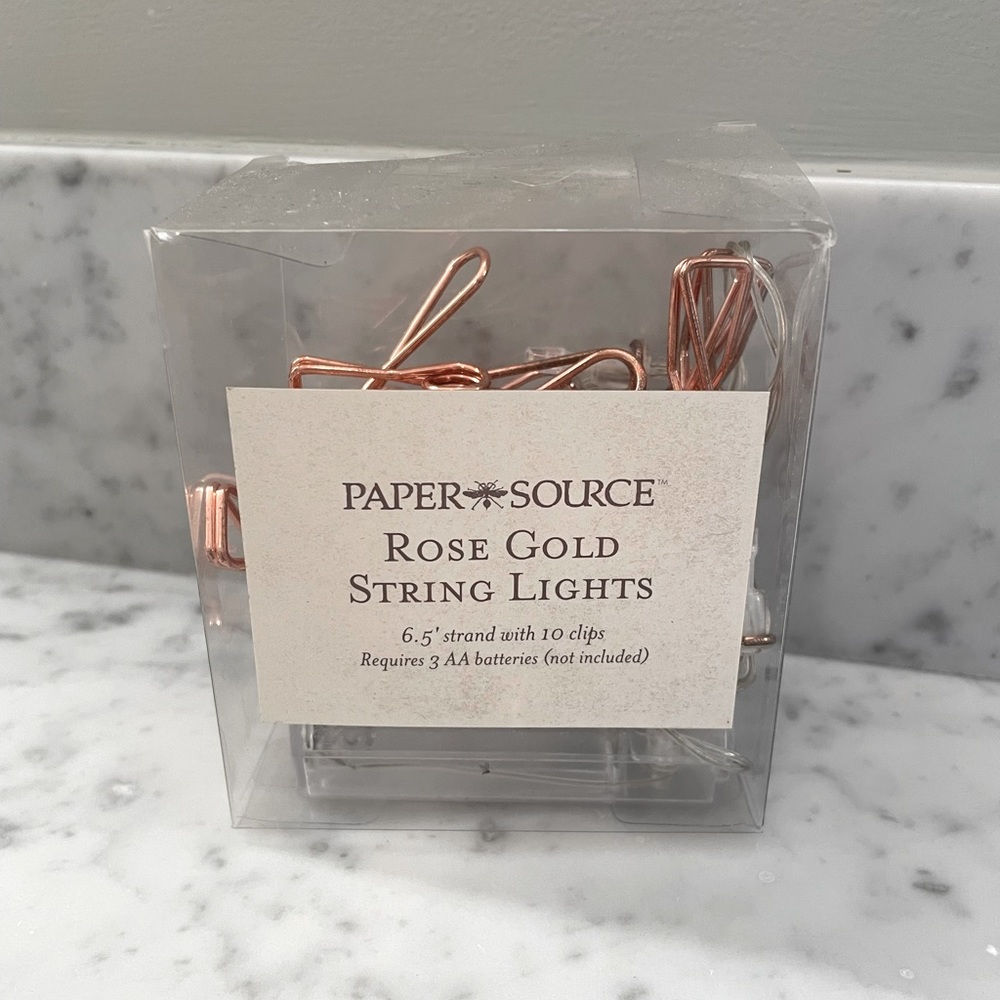 Paper Source Rose Gold String Lights with Photo Clips - Picture 4 of 5